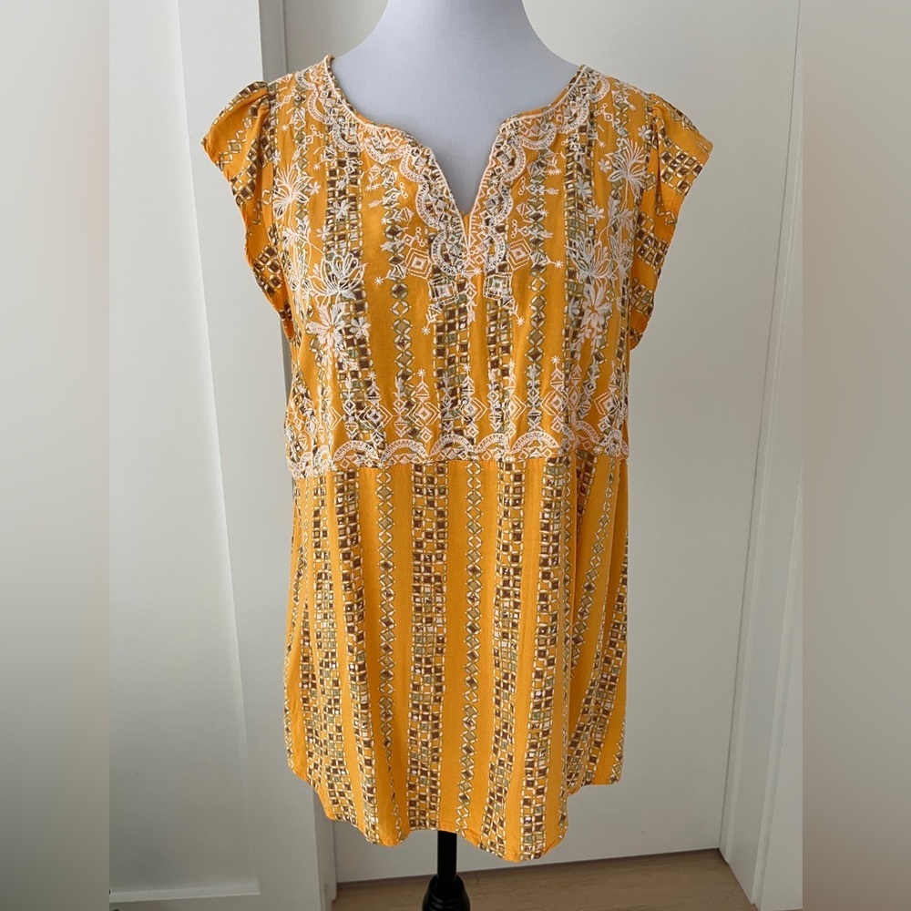 SAVANNA JANE Embroidered Cap Ruffle Sleeve Top Relaxed Fit Boho Lightweight